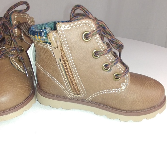 🎉🎉Little boy shoes Host Pick🎉🎉 - Picture 3 of 8